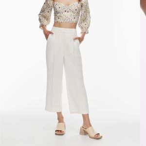 Aritzia Effortless Cropped Pants- Regular White size 0